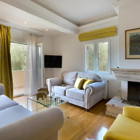 Bella Dassia Holiday home